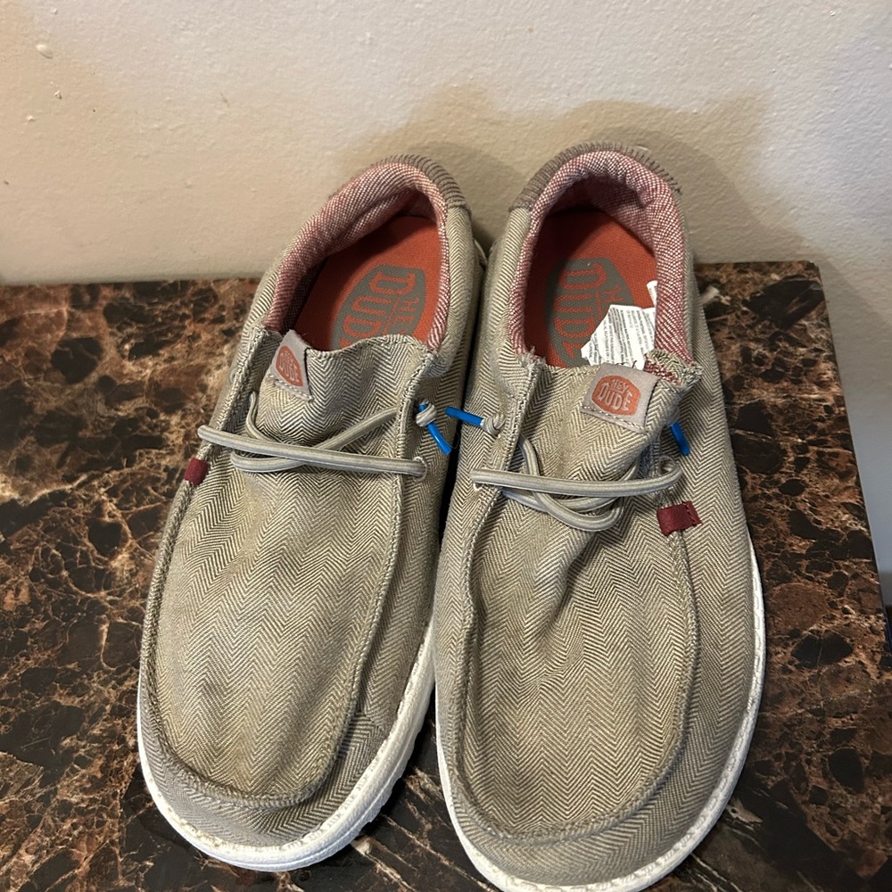 Hey Dude Walley Tan Herringbone slip-on shoes - size 7